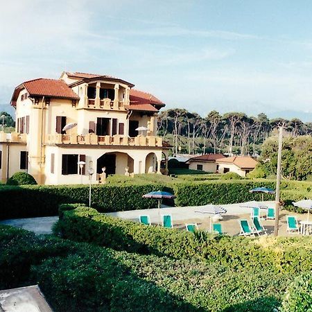 Ostello Apuano Marina Di Carrara Εξωτερικό φωτογραφία